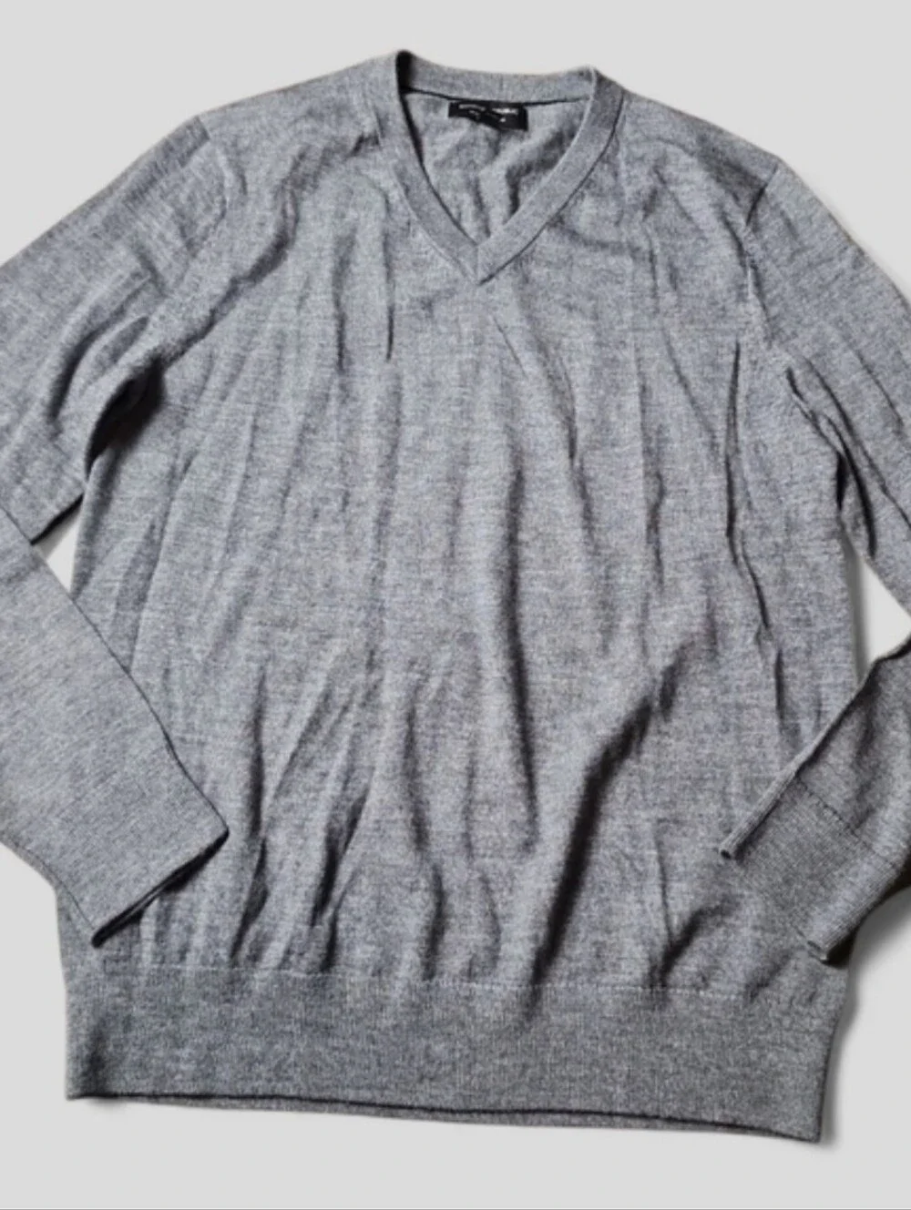 BANANA REPUBLIC | Men's 100% Merino Wool Heather Gray V-Neck Neutral Sweater | M